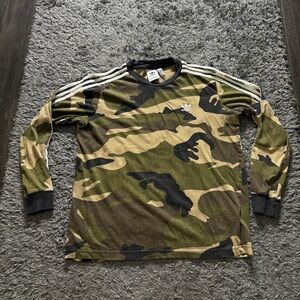 Adidas Shirt Mens Medium Green Camo Pullover Long Sleeve Trefoil Crewneck Logo